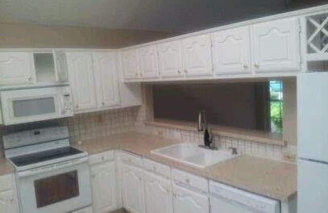 6418 White Oak Drive Gallery 4