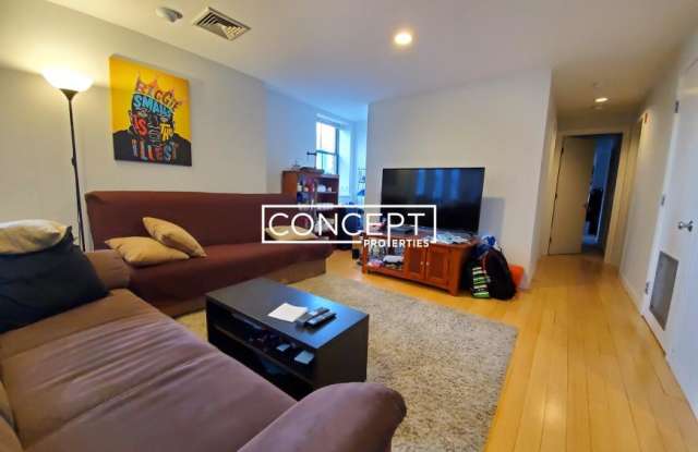 1659 Washington St. photos photos
