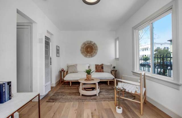 1 bed, 1 bath apartment in a peaceful courtyard style complex is now available! photos photos