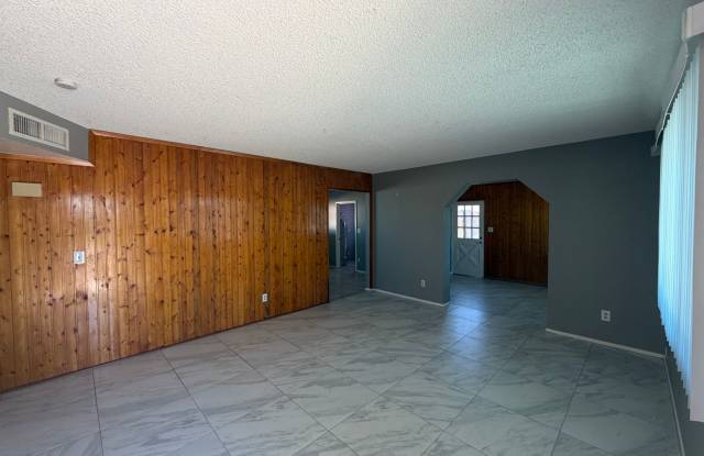 2 Bedroom, 1 bath east Mesa Home, all tile, no carpet.  MOVE IN SPECIAL, OAC. Gallery 3