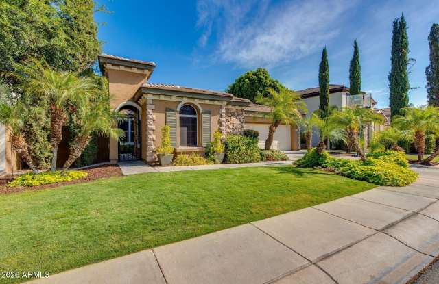 904 E MEAD Drive Gallery 3