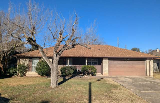3 Bed 2 Bath Home - Park Access - 1014 Greenbrook Parkway, Pflugerville, TX 78660