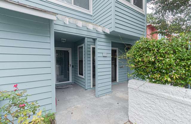 33 Shadow Moss Pl. Gallery 4
