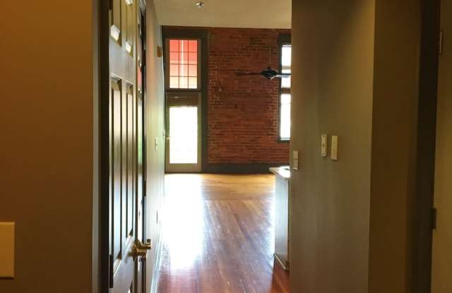Downtown Greenville, 1BD/2BA Gallery 3