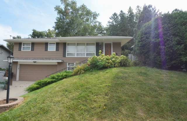 3 Bed 1.5 Bath Home near Valleyhigh Dr For Rent NOW! photos photos