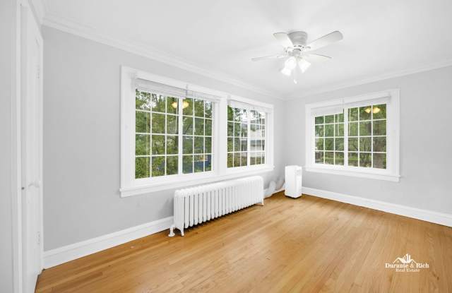 Discover Luxurious Harmony in the Heart of Evanston photos photos