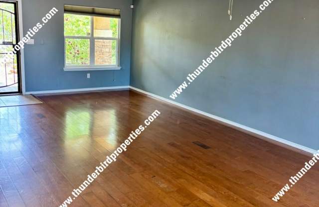 4 Bedroom, 2.5 Bathroom on the westside Gallery 2