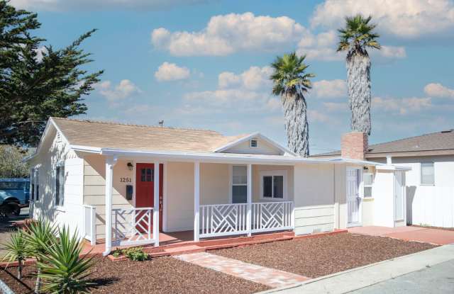 Refinished 3 Bedroom Seaside Cutie - Available July 1st 2025 photos photos