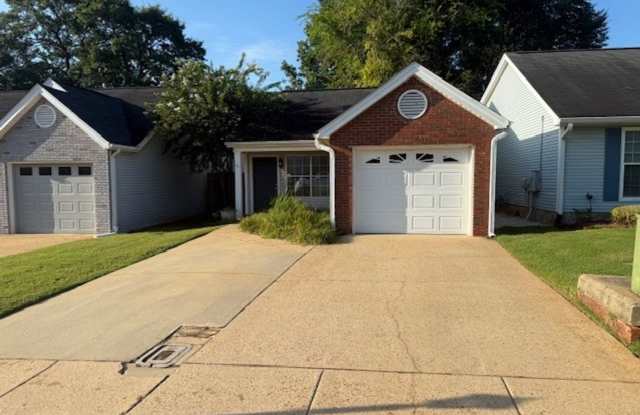 Cozy 3 Bed 2 Bath Home Available August 2025! - 1047 Mockingbird Lane, Northport, AL 35476