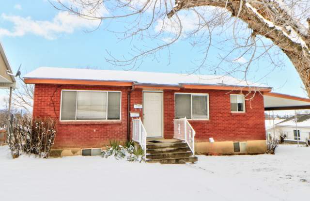 Available immediately 2 bedroom 1 bath in Spanish Fork - 279 North 600 East, Spanish Fork, UT 84660