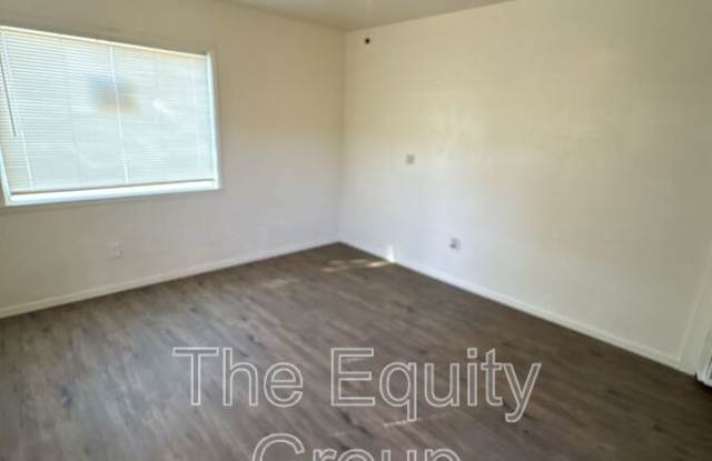 924 West Goshen Ave Gallery 3