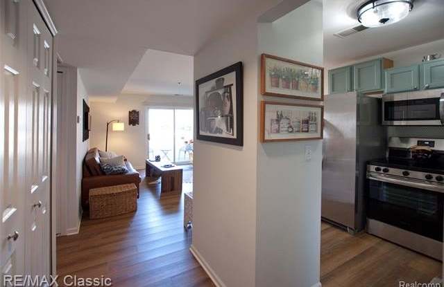 1155 S Lake Drive Gallery 3