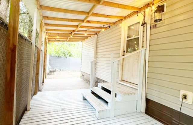 2110 Kent Avenue West Gallery 2