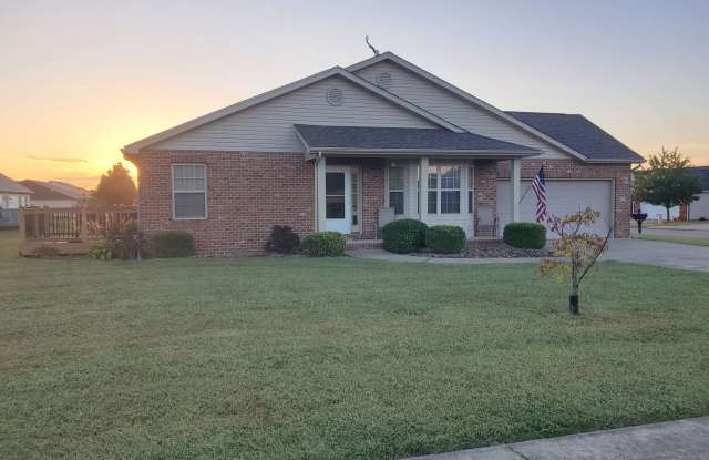 Charming Home in Highland! Gallery 1