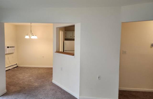 27 Forbus Street - 9 - 27 Forbus Street, Poughkeepsie, NY 12601 27 Forbus Street - 9 - 27 Forbus Street, Poughkeepsie, NY 12601