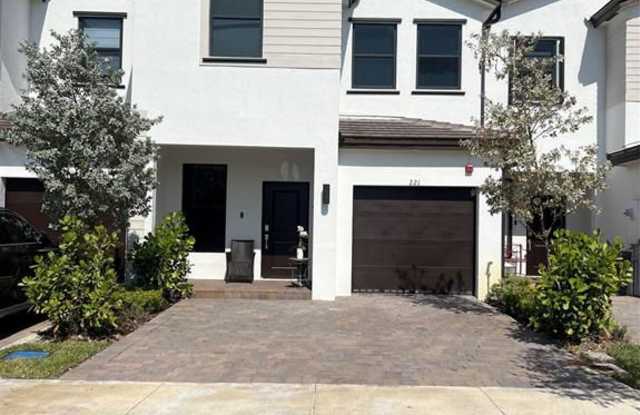 221 Southwest 159th Way photos photos