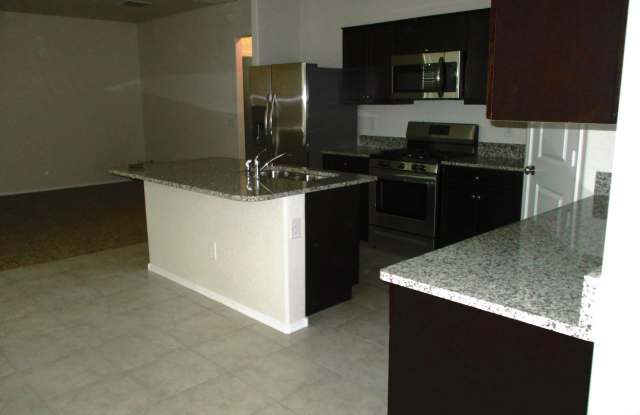 31059 W AMELIA Avenue Gallery 3