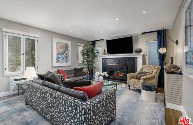 2066 GLENCOE Way - 2066 Glencoe Way, Los Angeles, CA 90068