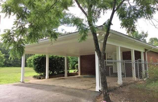 7163 Capps Ferry Road Gallery 3