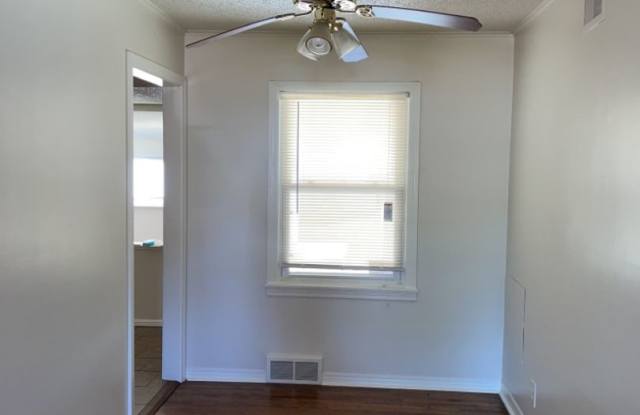 Charming 2-bedroom, 1-bath home in Tulsa with hardwood flooring and a spacious great room. Gallery 4