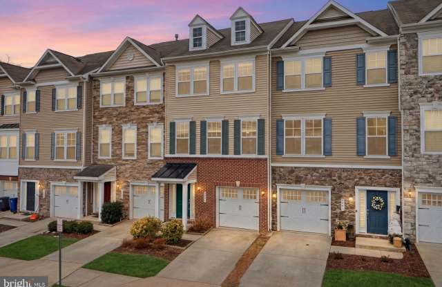 43593 MIRROR Terrace photos photos 43593 MIRROR Terrace photos photos