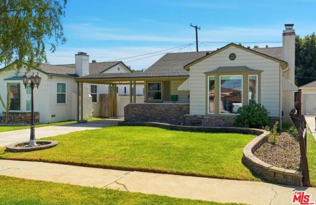 3208 W 81st St photos photos