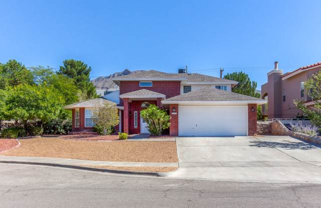 Home For Rent - Vibrant 2-Story Westside Rental Home w/ Refrigerated Air and Jacuzzi! photos photos