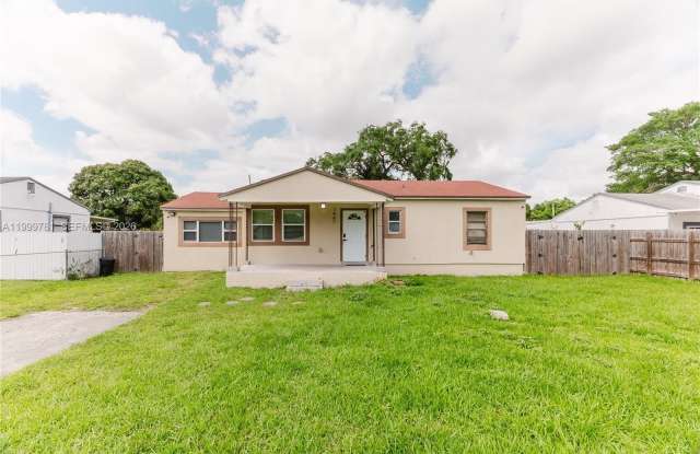 1447 NW 101st St photos photos