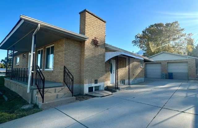 $2845 Move In Credit for October! Enjoy 2 Kitchens in this Spacious 4 Bed House in South Ogden! photos photos