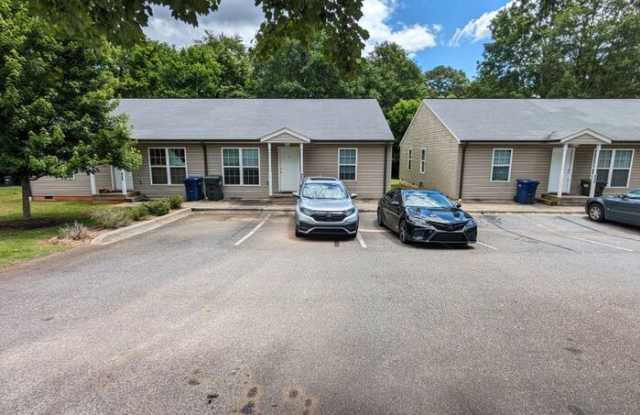951 14th Street Southeast - 951 14th Street Southeast, Hickory, NC 28602