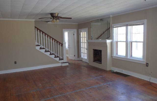 2000 Allen Ln Gallery 4