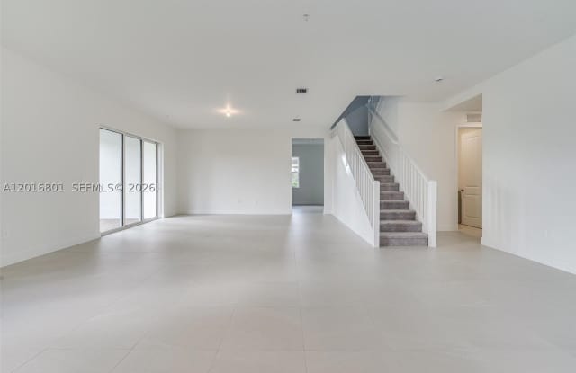 4480 SW 122nd Ter Gallery 2