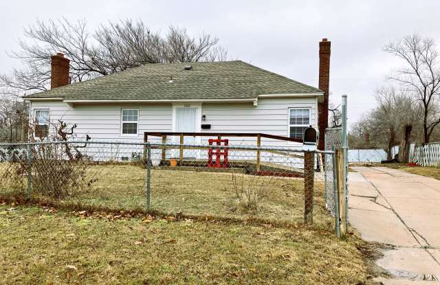 2026 N Estelle St - 2026 North Estelle Street, Wichita, KS 67214