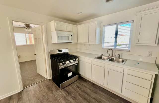 4018 - 4020 Swift Ave photos photos