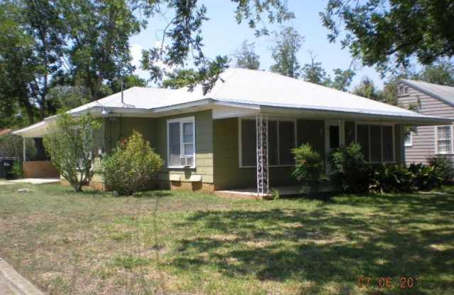 1202 W. San Antonio Street photos photos