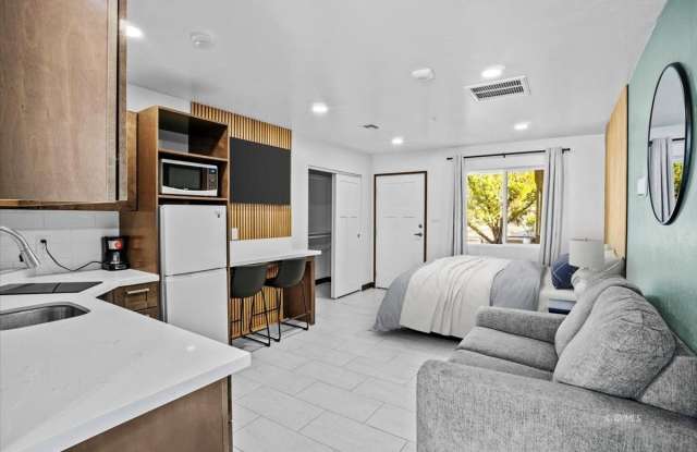 1879 PepperTree Dr Gallery 2