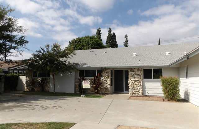 2737 Burly Avenue photos photos