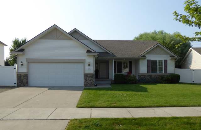 Gorgeous 3 Bedroom 2 Bath Home in Hayden! photos photos