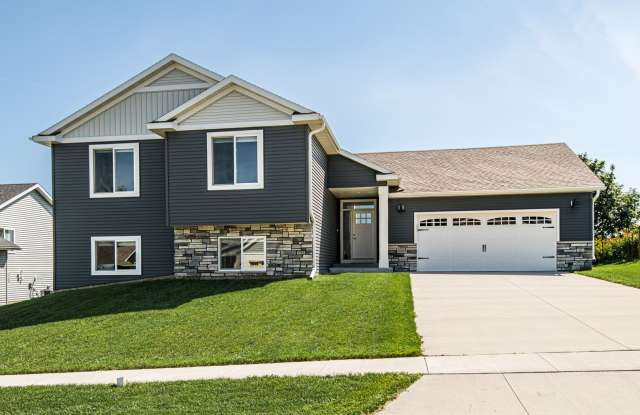 Gorgeous, spacious home on beautiful country-like lot! photos photos
