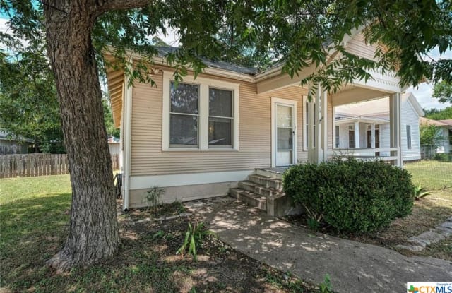 409 Davis Street - 409 Davis Street, Taylor, TX 76574