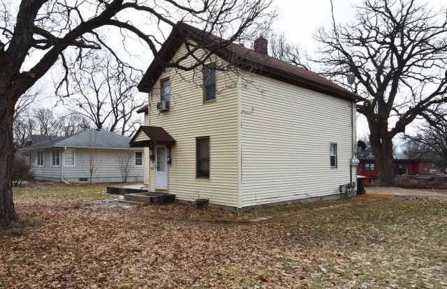 Spacious 3-Bed 1-Bath Unit in Hastings - Available Now! photos photos