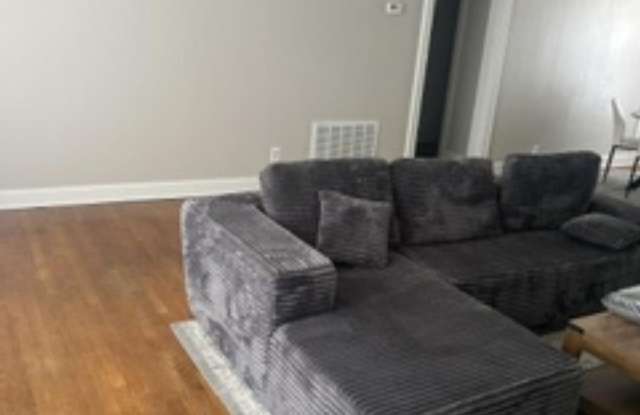 206 Dallas Gallery 2