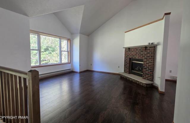 838 Cayuga Way Gallery 4
