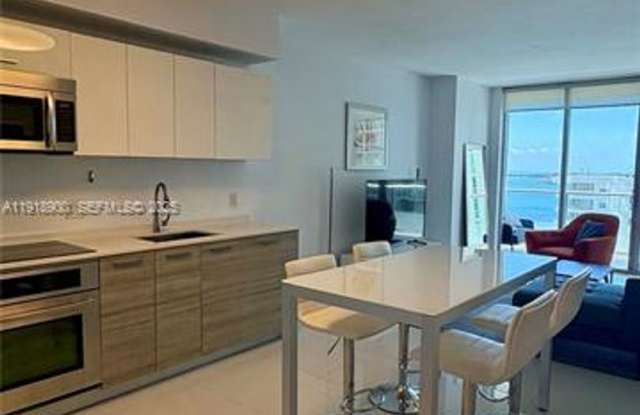 1300 Brickell Bay Dr unit 1607 (A11918900) photos photos
