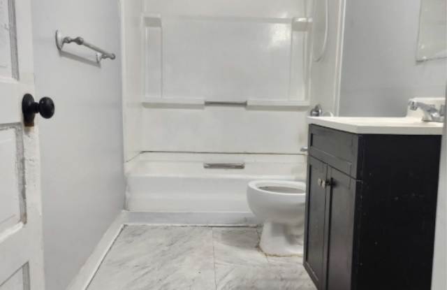 104 Norfolk Street - 3 photos photos