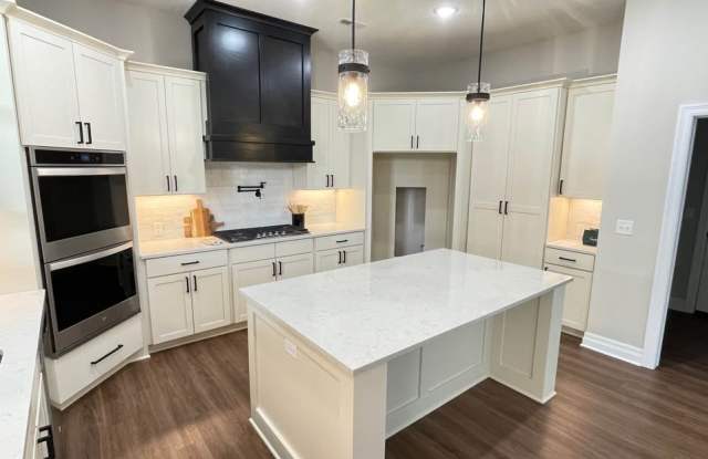 4670 West Emerald Bay Court - 4670 West Emerald Bay Court, Sedgwick County, KS 67205