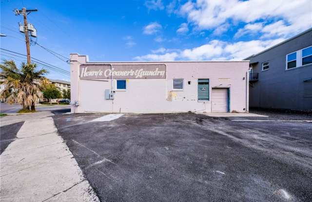 615 Hancock Ave Gallery 2