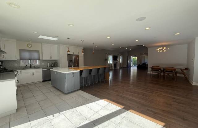 Single story - 3 bedroom, 3 bath + bonus room photos photos