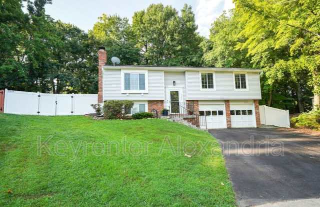 5901 Beech Tree Drive Gallery 2