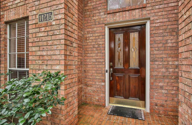 14215 Townshire Drive Gallery 3